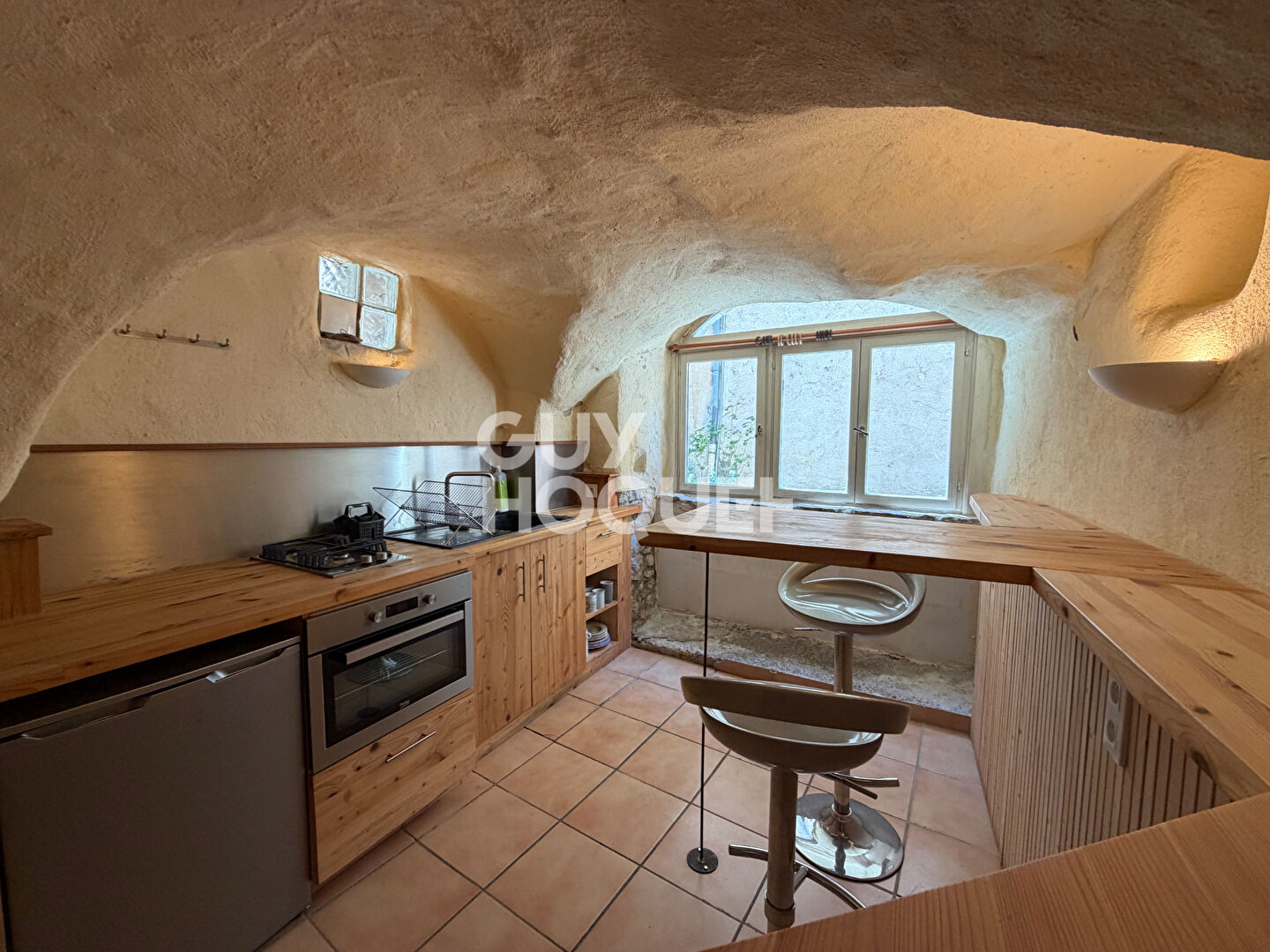 À LOUER - Maison 2 pièces sur 3 niveaux à SAILLANS