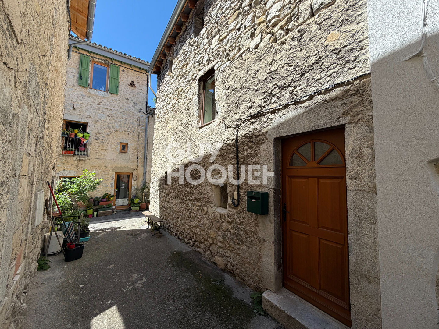 À LOUER - Maison 2 pièces sur 3 niveaux à SAILLANS