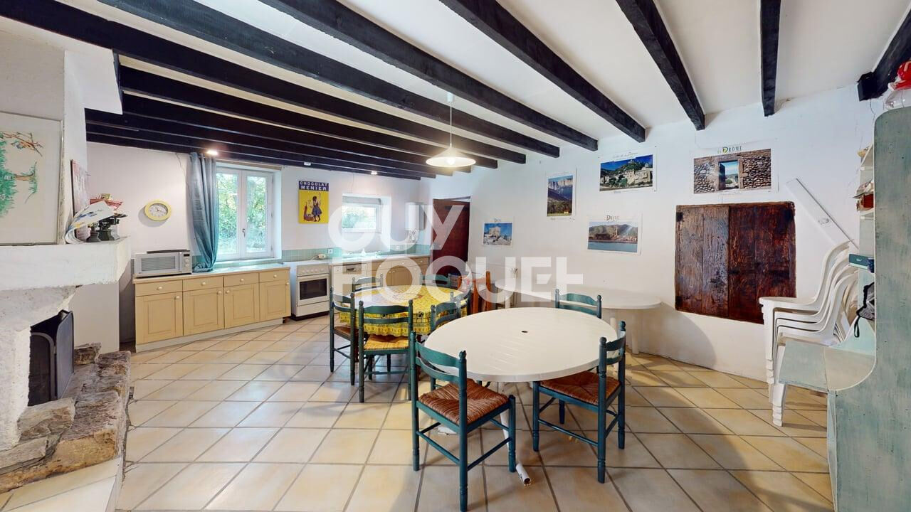 À VENDRE - Propriété de charme avec vue dominante à GRANE (26400)
