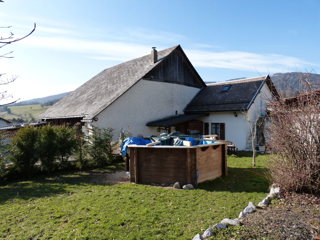 Maison ancienne avec jardin