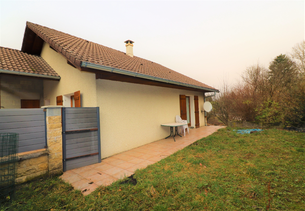 Maison individuelle de plein pied dans secteur calme.
