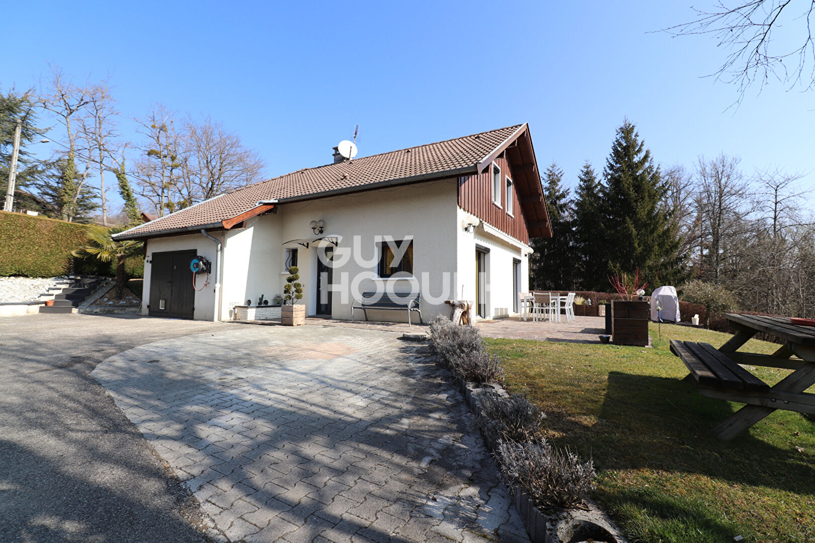 Maison individuelle proche du centre de Groisy.