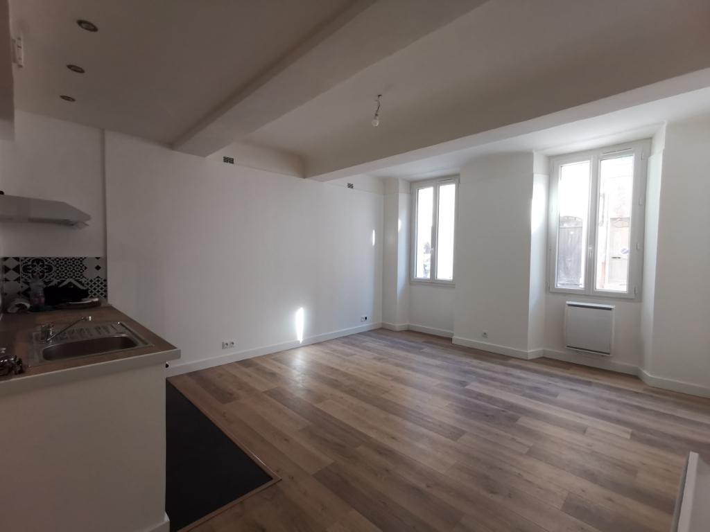 Appartement Cuers 2 pièce(s) 35 m2 + Cave