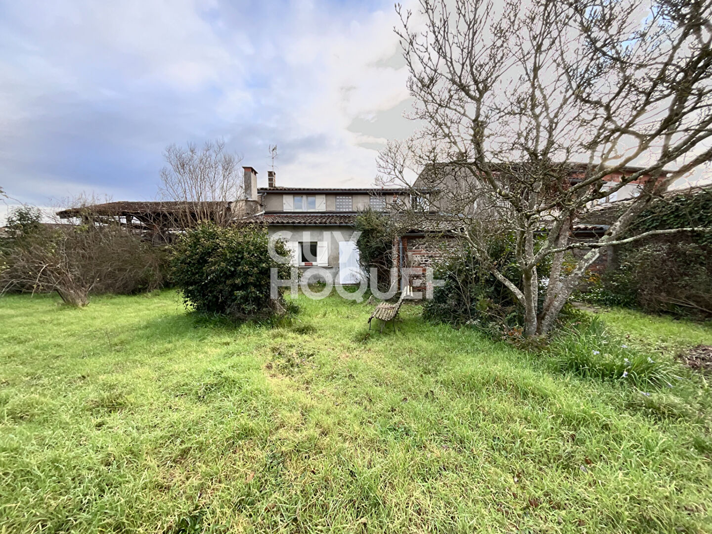 EXCLUSIVITE : Maison 148 m2 dont appartement de 40 m2 sur une parcelle d'environ 600 m2