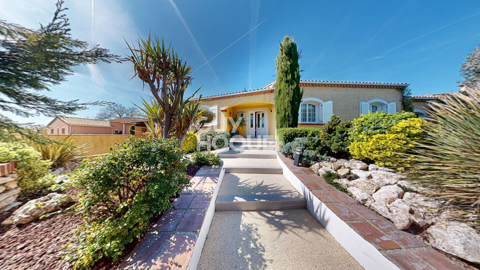 Villa T5 avec piscine sur une parcelle d'environ 1 200 m2