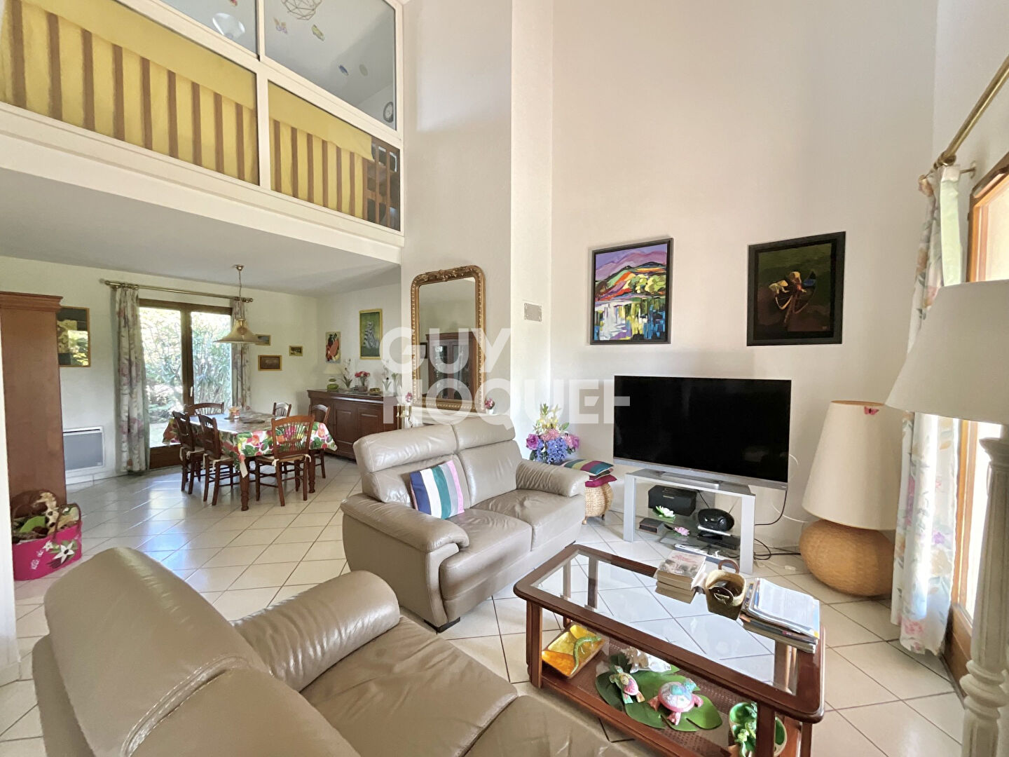 Maison familiale de 154 m2 sur une parcelle d'environ 580 m2