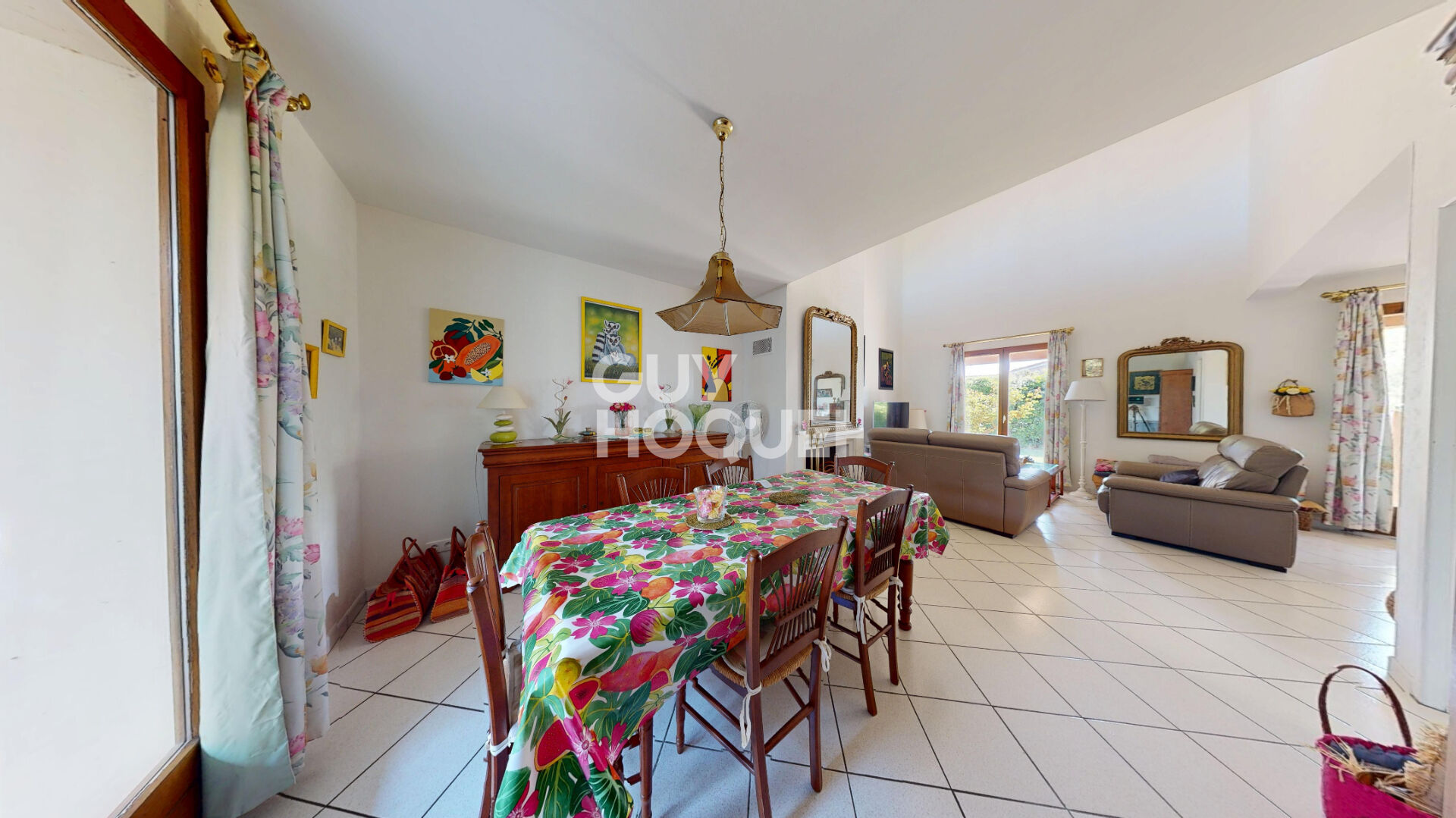 Maison familiale de 154 m2 sur une parcelle d'environ 580 m2