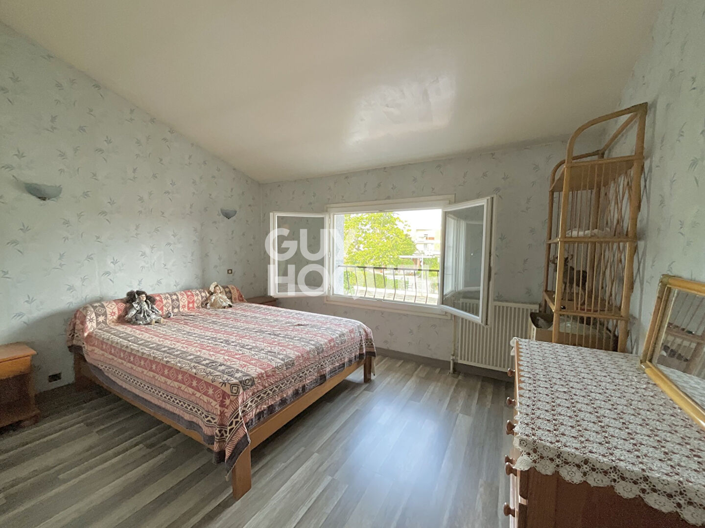 Maison centre ville Villeneuve-Tolosane de 171 m2 sur une parcelle d'environ 742 m2