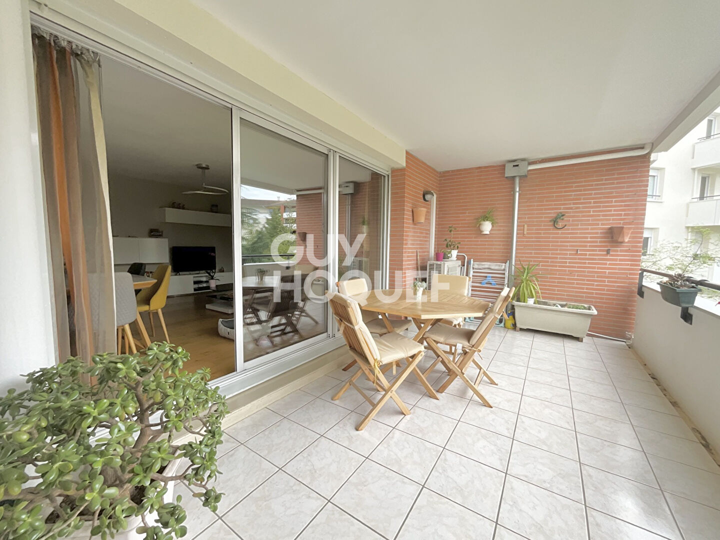 Cugnaux limite Toulouse St Simon/ Tournefeuille Appartement T4 de 90 m2 dans une résidence sécurisée et recherchée, limite Toulouse Saint-Simon