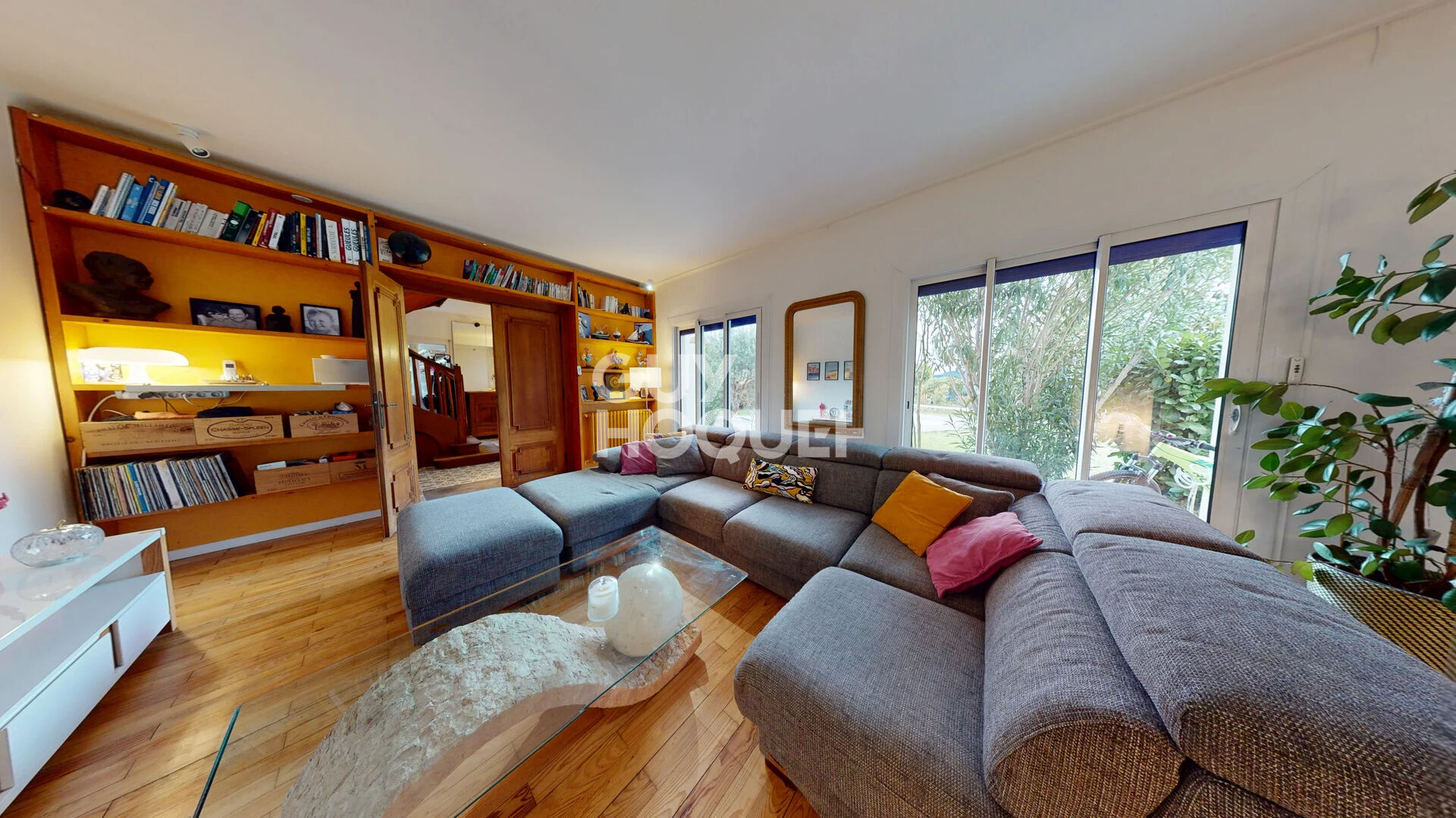 Maison  de style Méditerranéen de 215m² avec sa dépendance