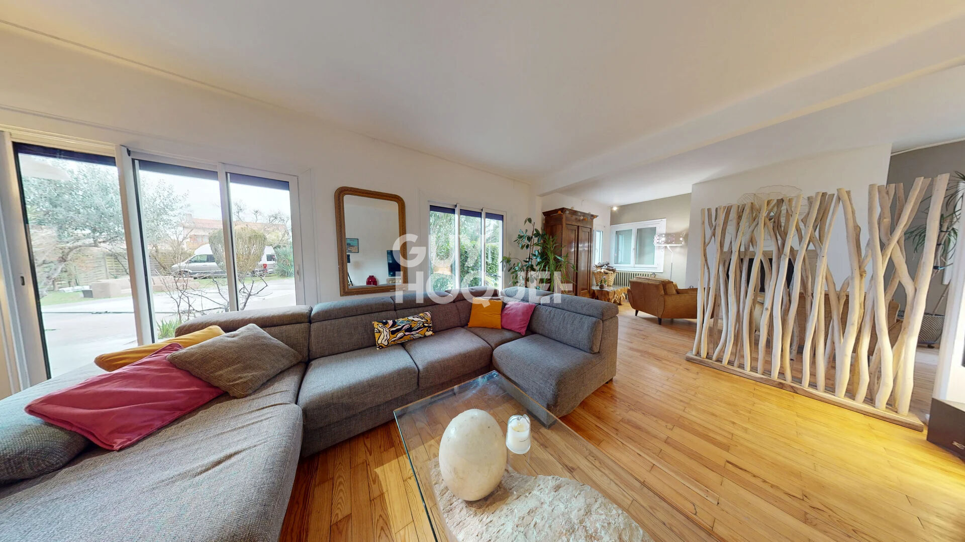 Maison  de style Méditerranéen de 215m² avec sa dépendance