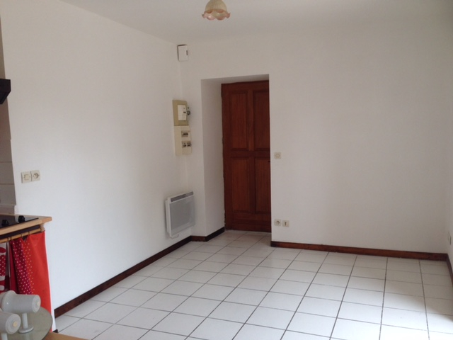 Appartement Cuisy 1 pièce(s) 29.38 m2 RDC