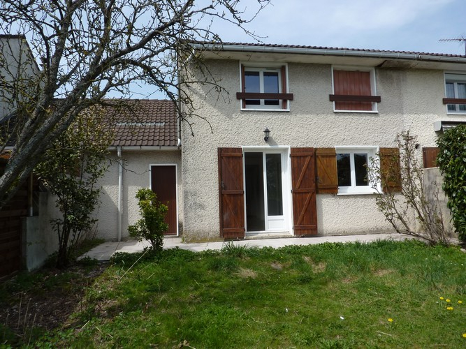 Maison 3 pièces de 69.55 m² à louer à JUILLY (77230).