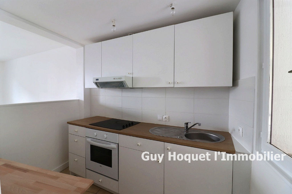 À louer, appartement  F1, à DAMMARTIN EN GOELE (77230).