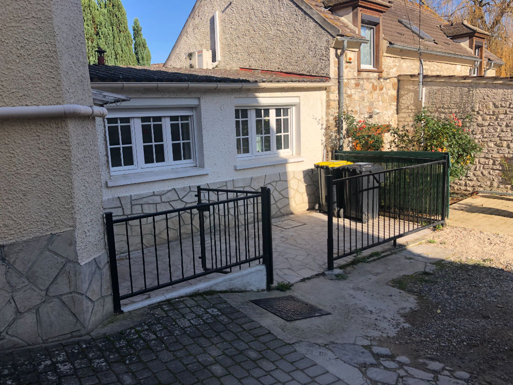 Maison de 2 pièces à louer à VER-SUR-LAUNETTE (60950).