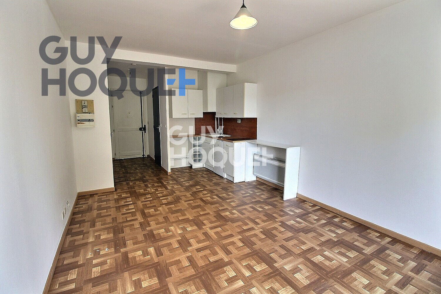 STUDIO MOUSSY LE VIEUX !!!