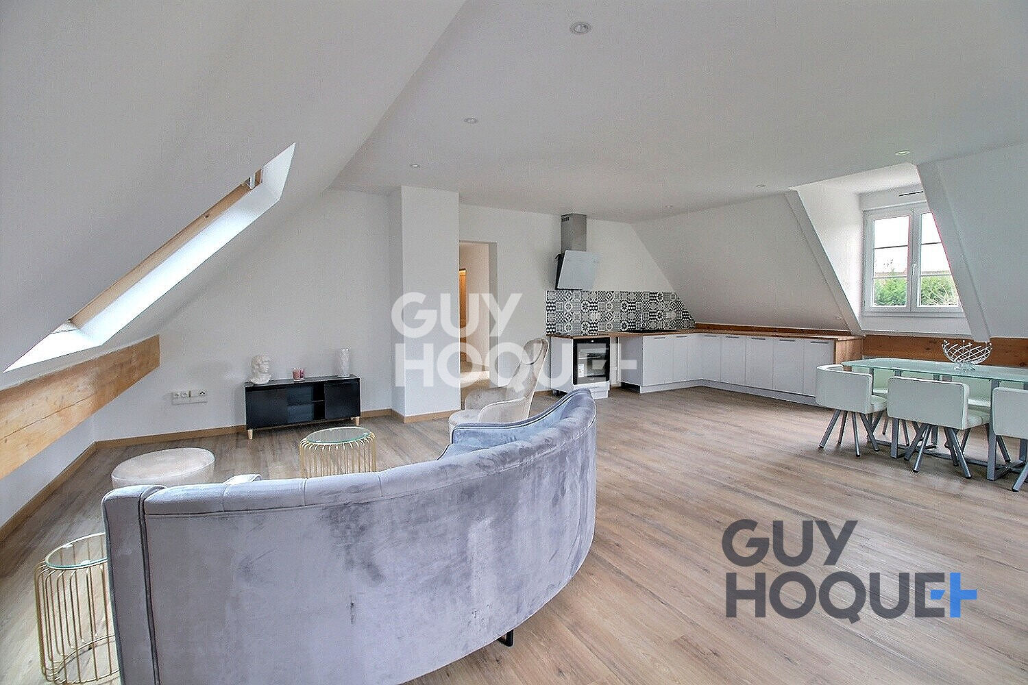 Appartement Moussy Le Vieux 4 pièce(s) 153 m2 au sol