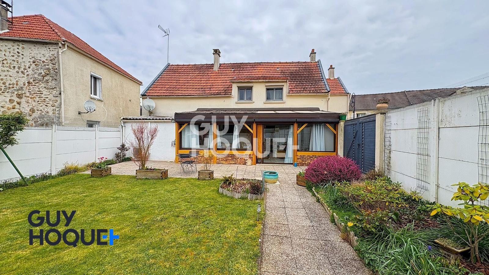 MAISON MOUSSY LE VIEUX 6 PIÈCES 127 M²