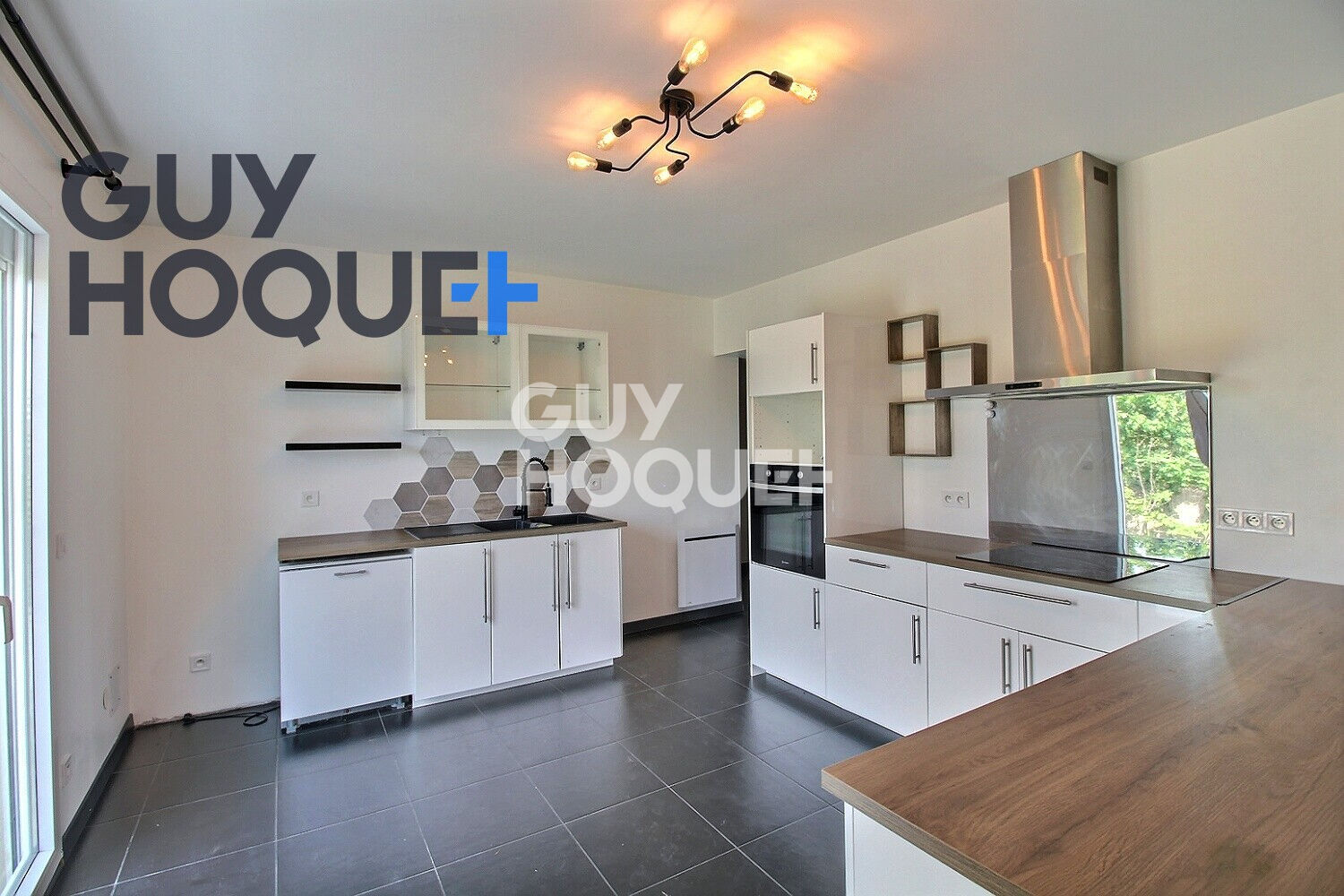 Maison LONGPERRIER 6 Pièces 170 m²