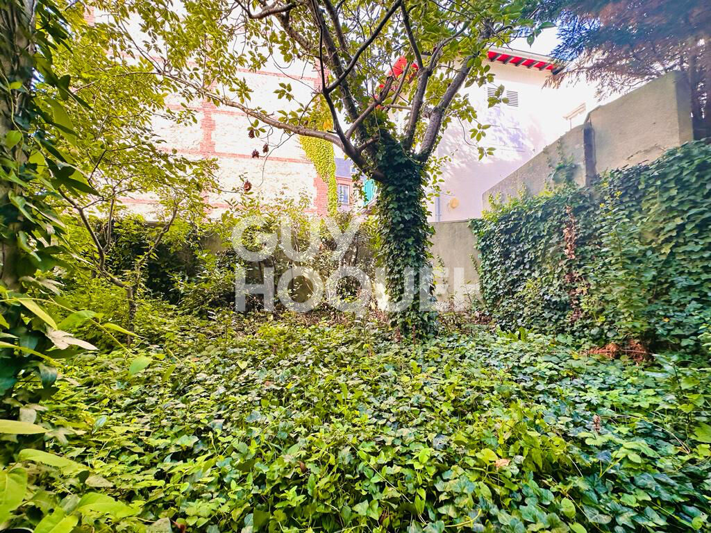 PROCHE PLACE MORNY - Appartement  3 pièces 57m2 - JARDIN.