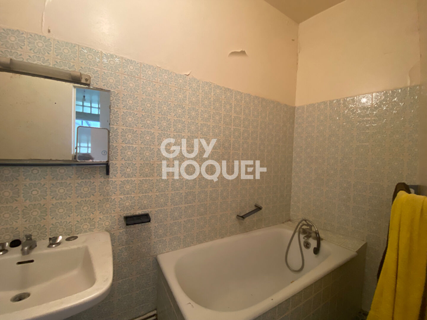 PROCHE PLACE MORNY - Appartement  3 pièces 57m2 - JARDIN.