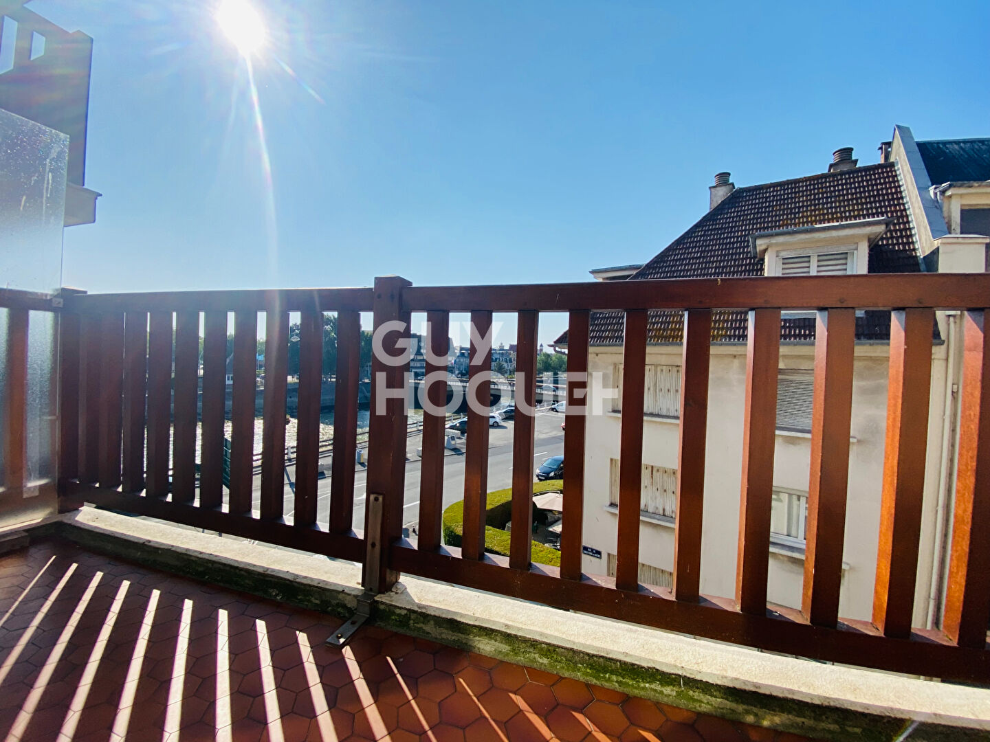 SUR LES QUAIS DE TROUVILLE SUR MER, APPARTEMENT 2 PIECES AVEC BOX ET CAVE!