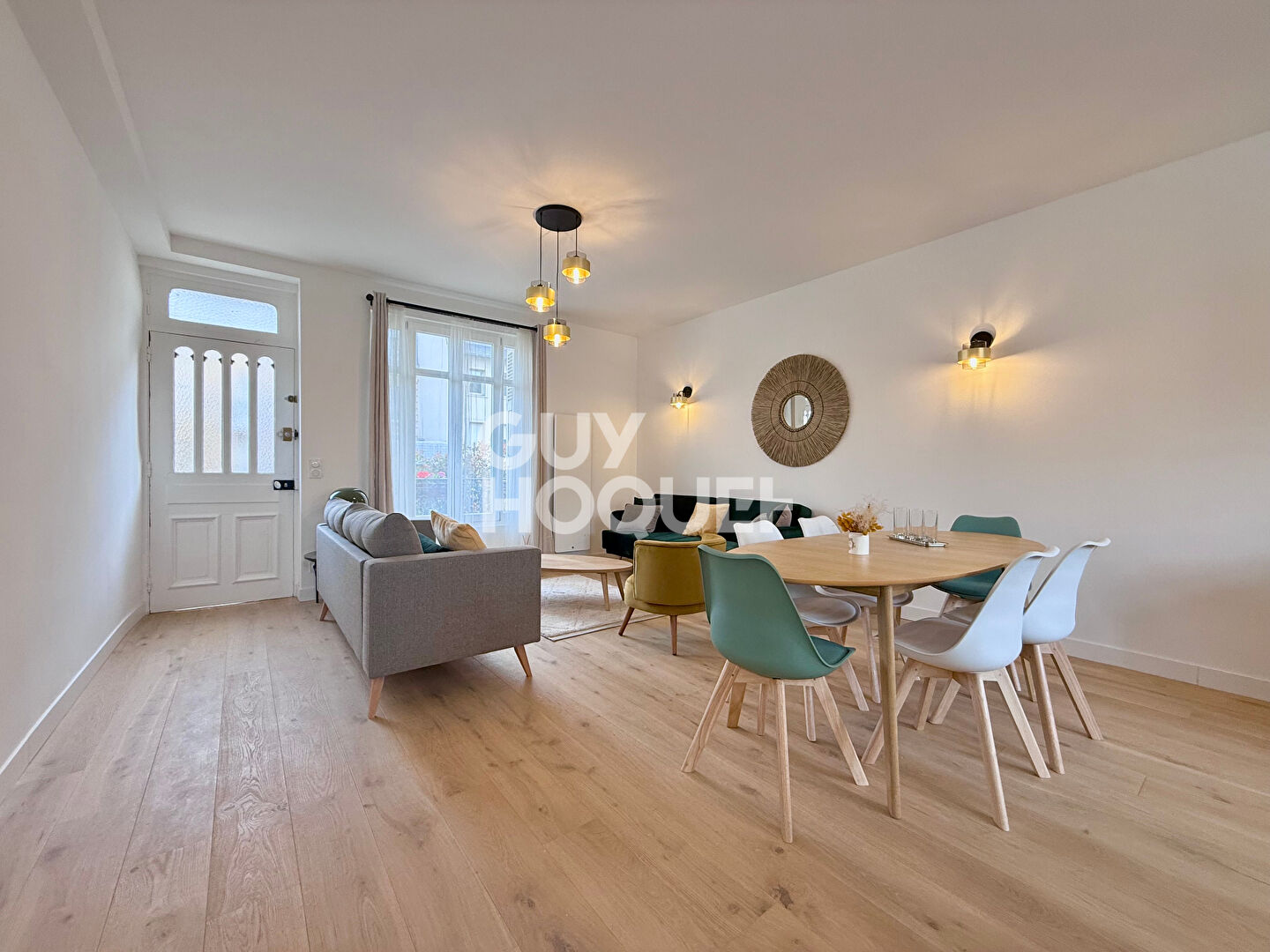 VILLA DEAUVILLAISE A VENDRE ! EMPLACEMENT RARE !