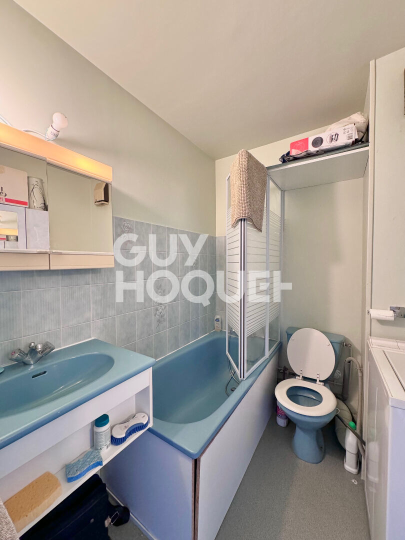 A TOURGEVILLE, AUX PORTES DE DEAUVILLE, BEAU STUDIO AVEC TERRASSE ET PK !