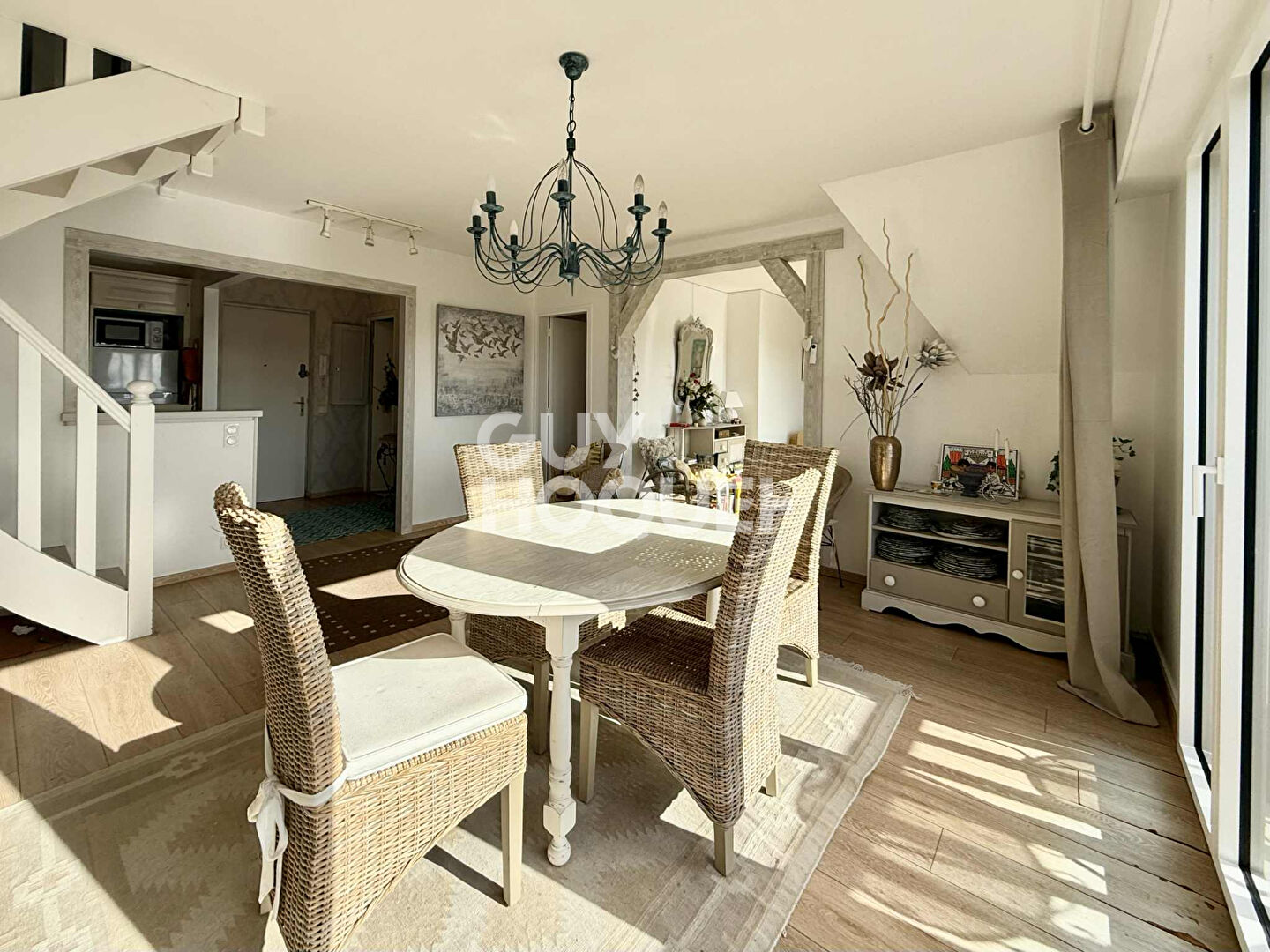 APPARTEMENT 5 pièces - PARKING - DEAUVILLE HYPERCENTRE