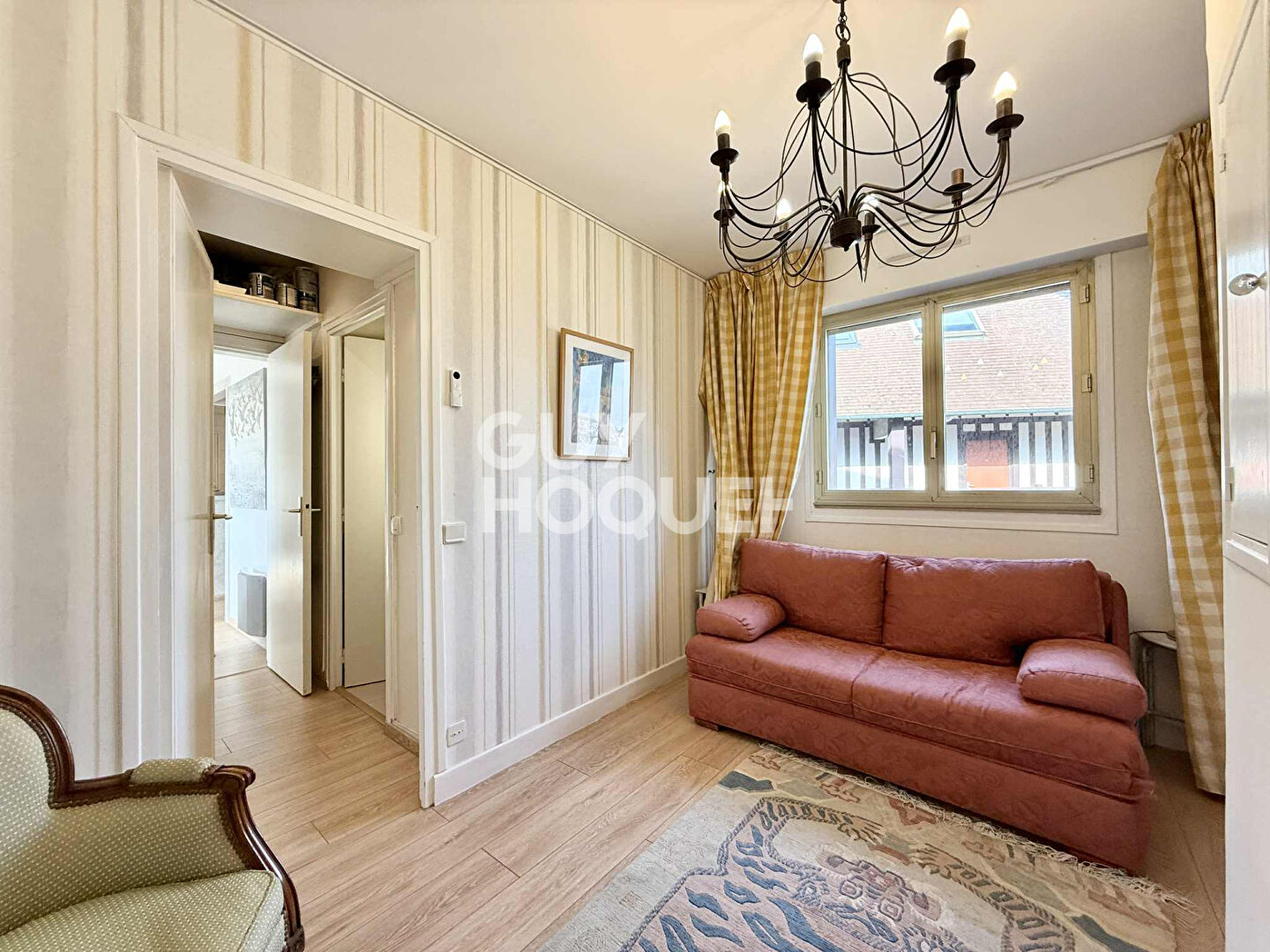 APPARTEMENT 5 pièces - PARKING - DEAUVILLE HYPERCENTRE