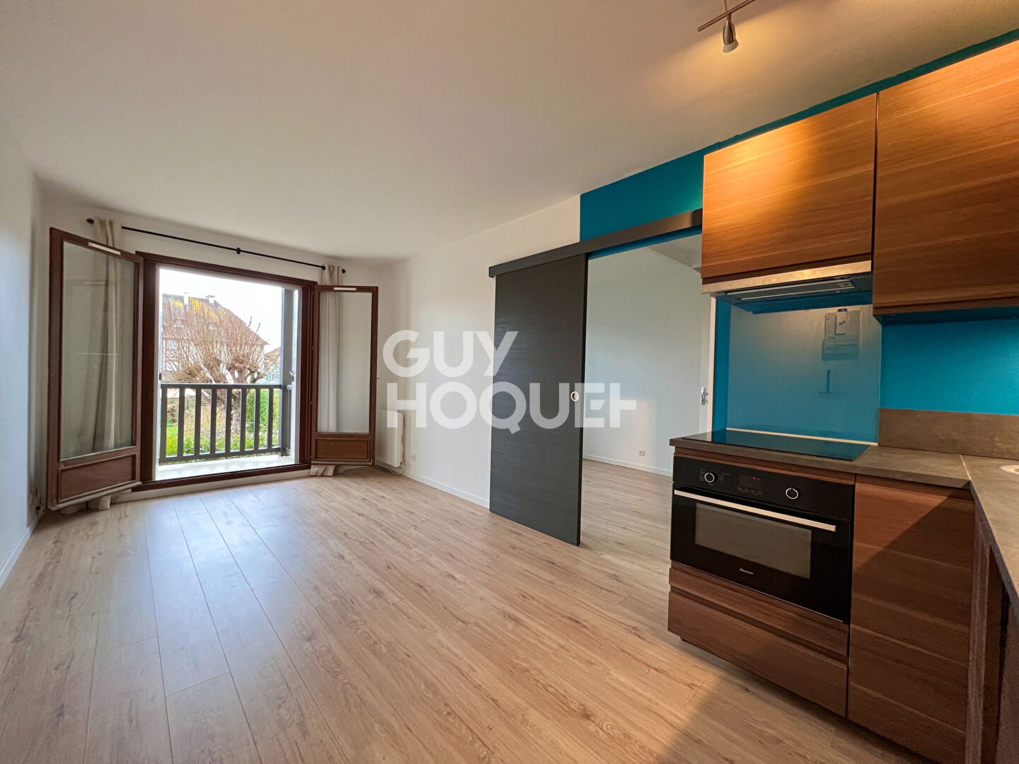 FRONT DE MER - 2 PIECES - BLONVILLE SUR MER