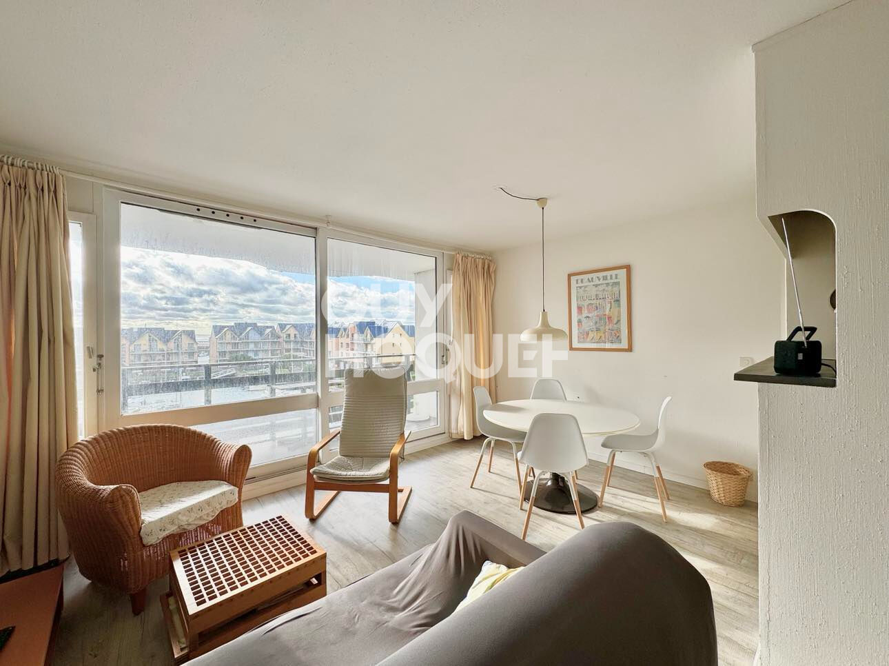 APPARTEMENT 2 PIECES - PARKING BALCON - PORT DEAUVILLE