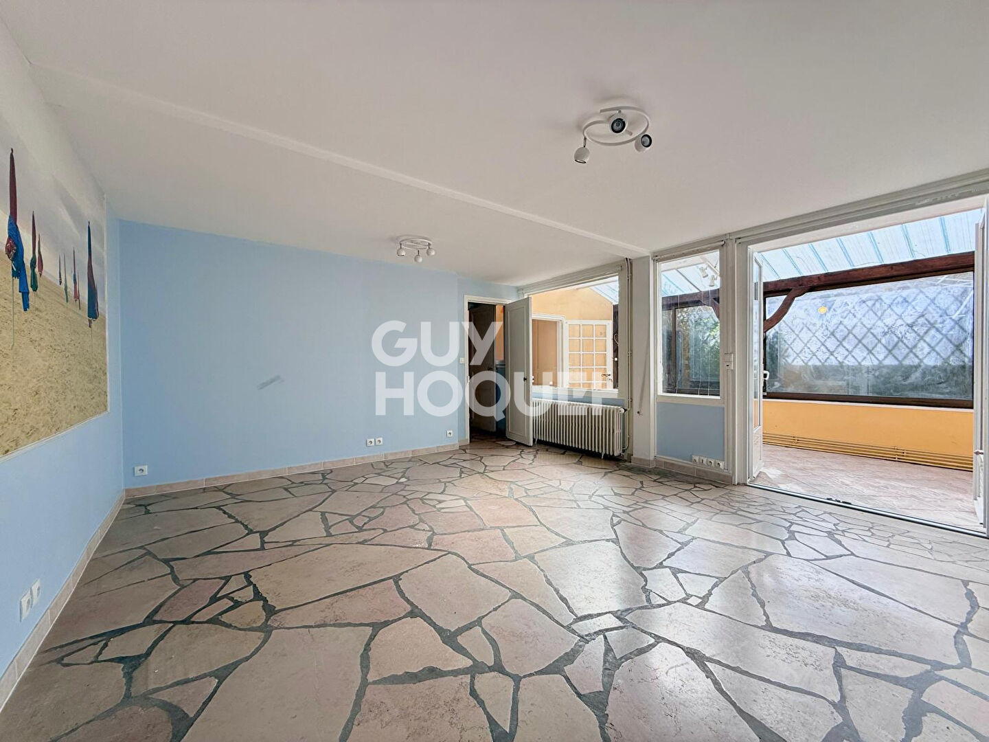 DEAUVILLE HYPER CENTRE, MAISON 7 PIECES AVEC COUR !