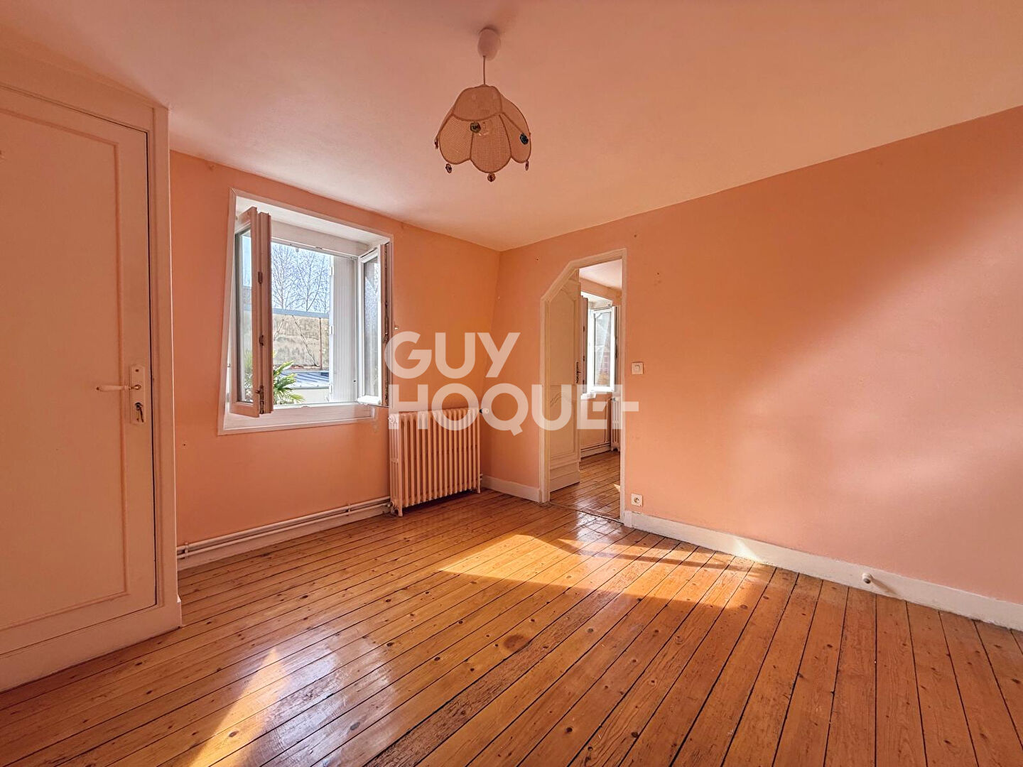 DEAUVILLE HYPER CENTRE, MAISON 7 PIECES AVEC COUR !