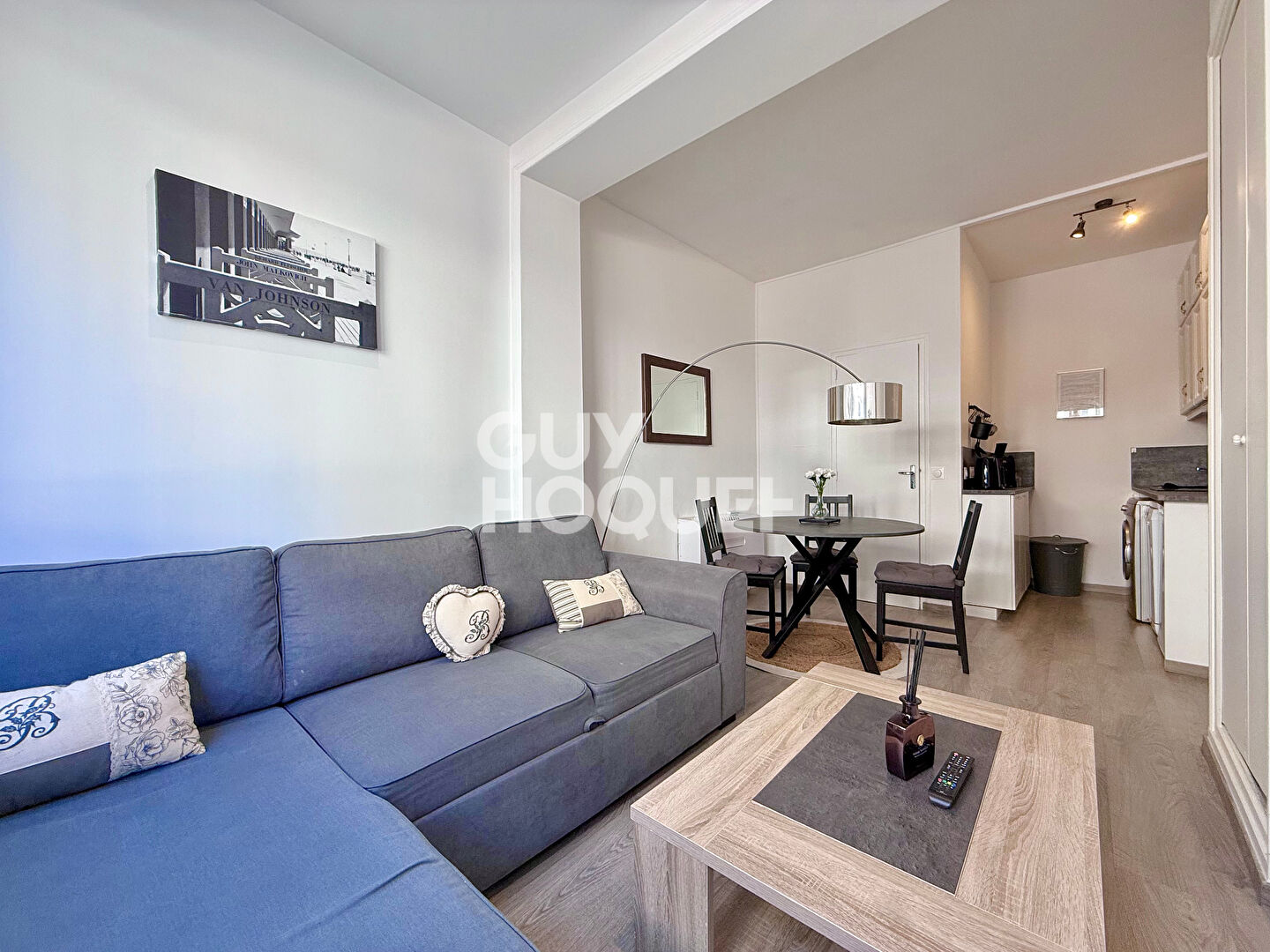 DEAUVILLE HYPER CENTRE - STUDIO A VENDRE !