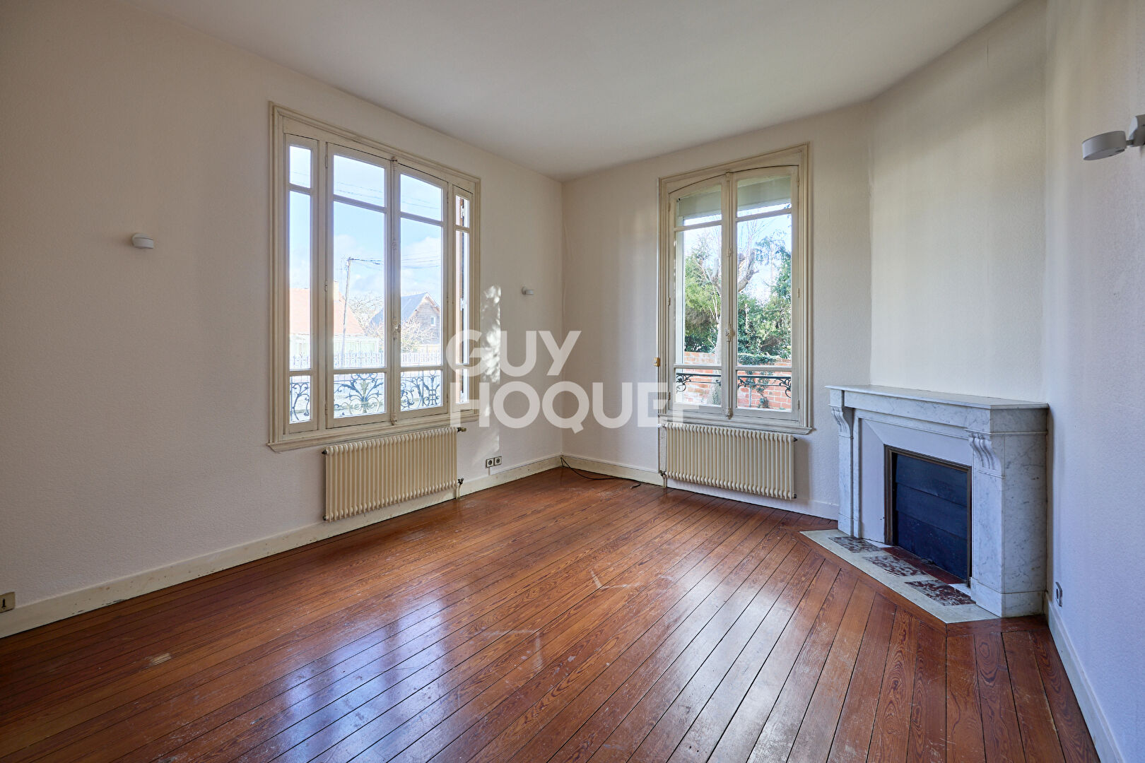 MAISON BOURGOISE AVEC TERRAIN  ET DEPENDANCES - TOUQUES