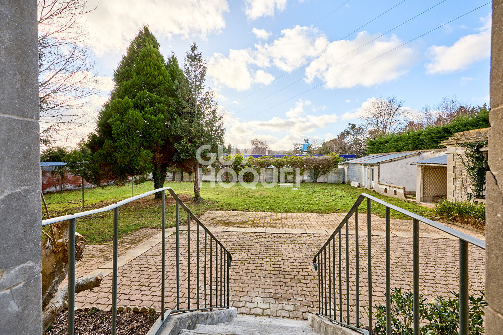 MAISON BOURGOISE AVEC TERRAIN  ET DEPENDANCES - TOUQUES