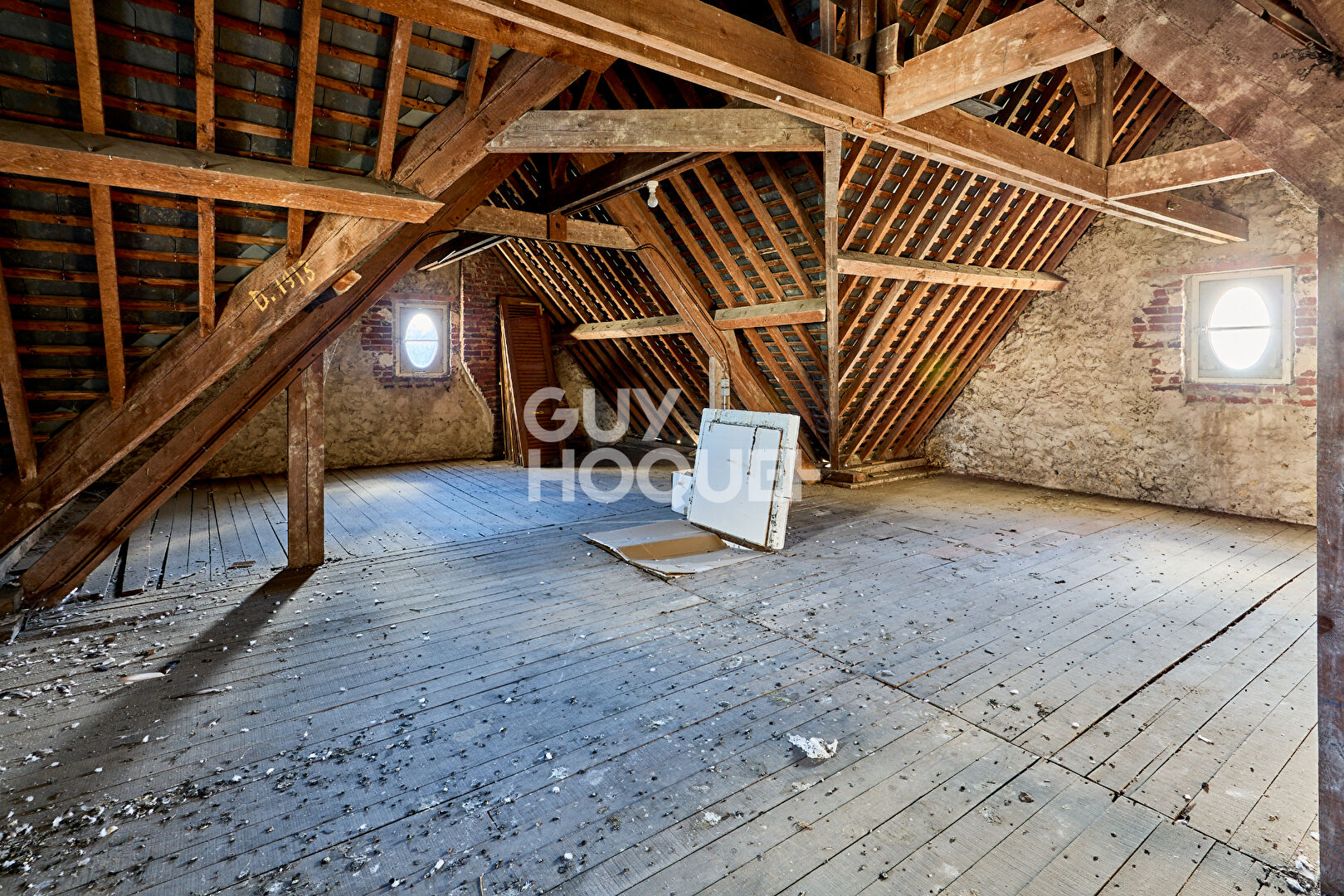 MAISON BOURGOISE AVEC TERRAIN  ET DEPENDANCES - TOUQUES