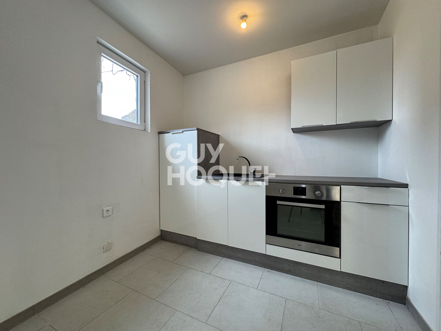 LUMINEUSE MAISON DE VILLE EN PLEIN CENTRE DE PONT L'EVEQUE