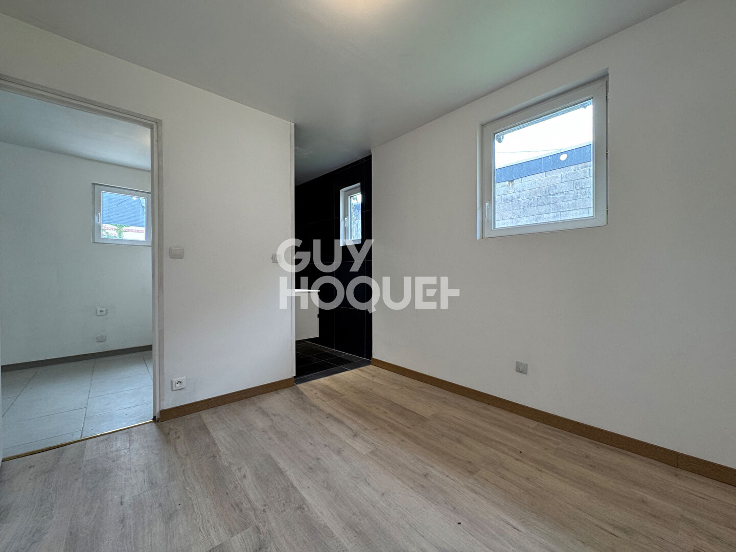 LUMINEUSE MAISON DE VILLE EN PLEIN CENTRE DE PONT L'EVEQUE