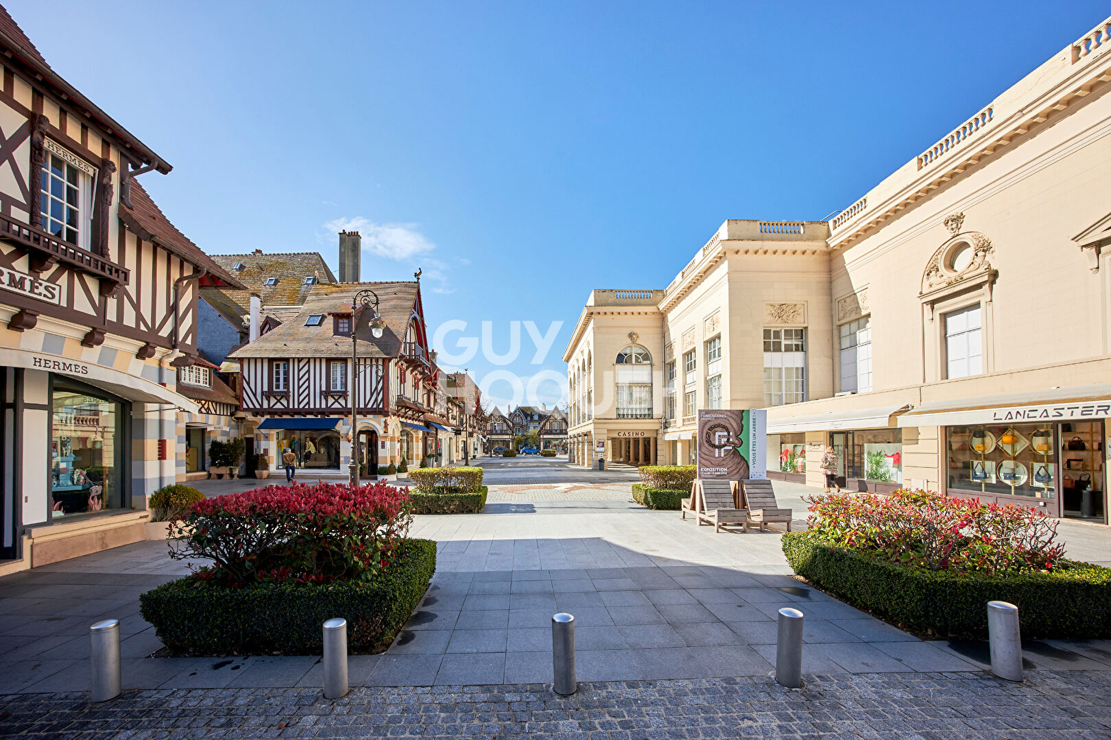 DEAUVILLE - APPARTEMENT 3 PIECES - EMPLACEMENT D'EXCEPTION