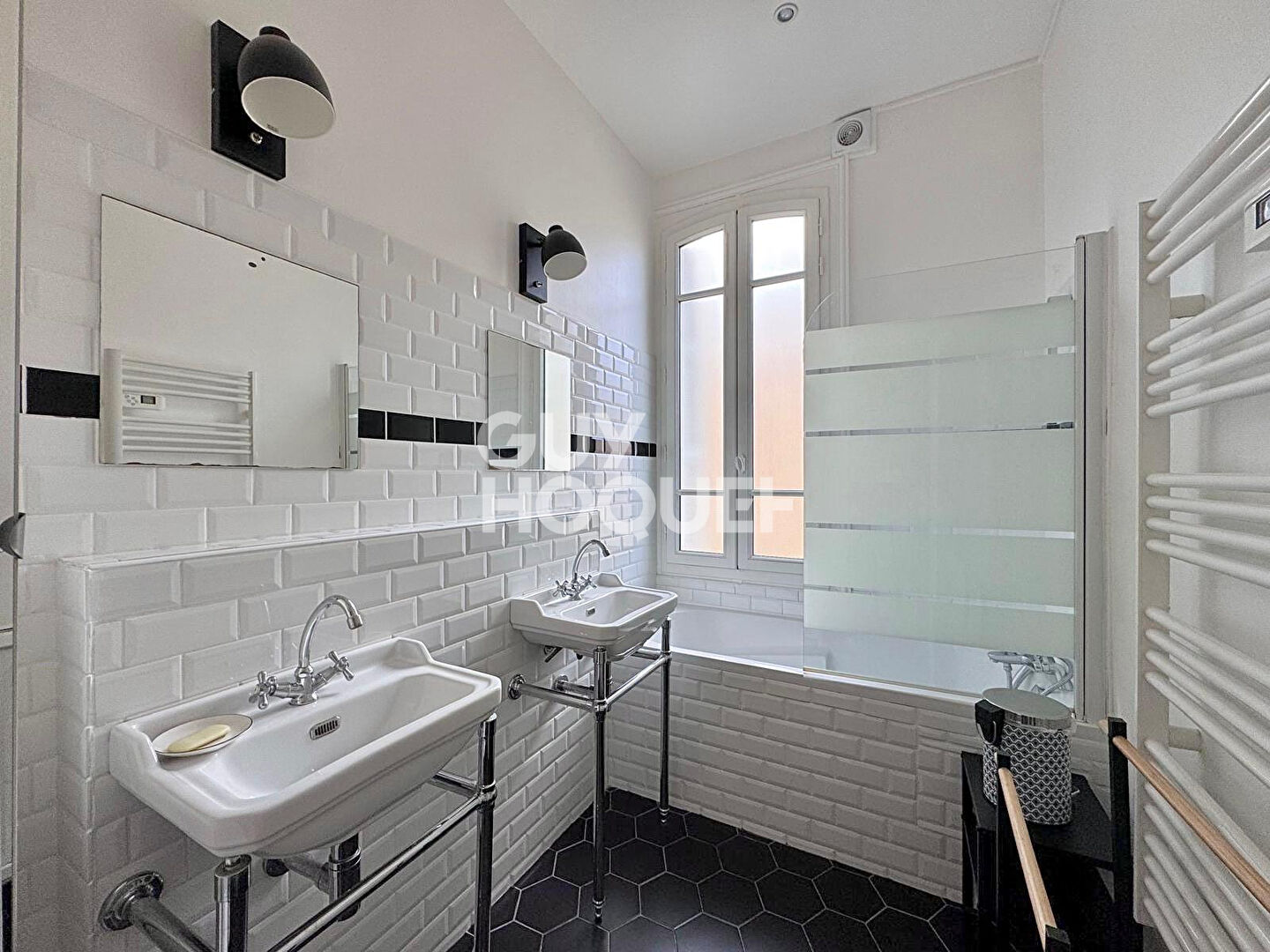 SUPERBE MAISON DE VILLE - QUARTIER BONSECOURS - PLAGE A 50m