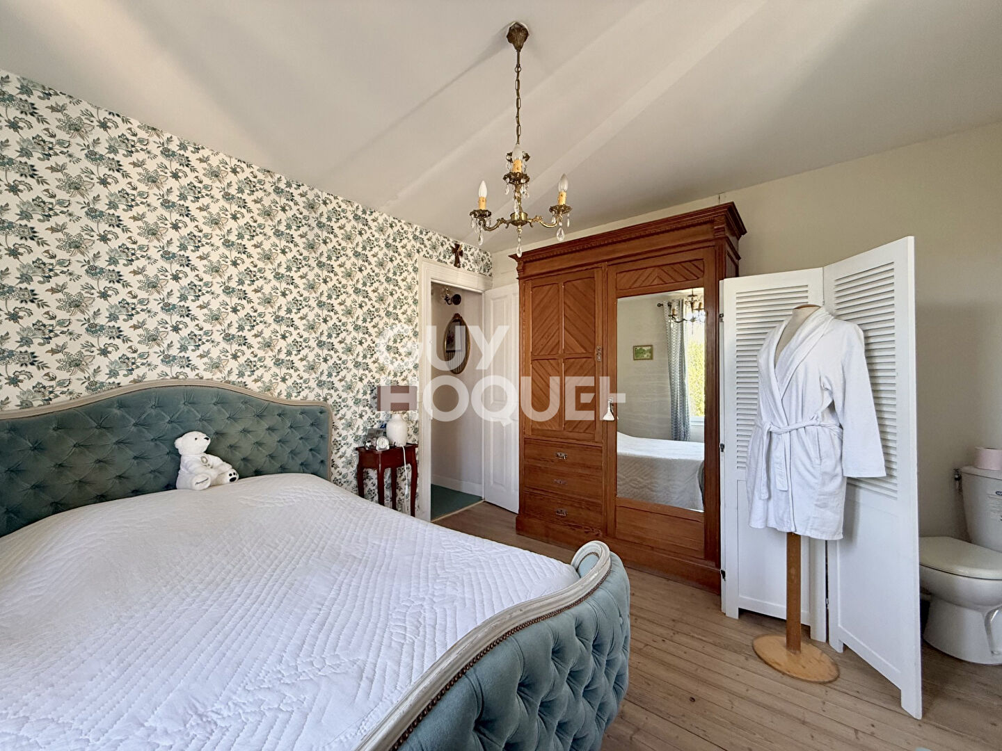 MAISON AVEC TRES BEAU JARDIN TERRASSE ET DEPENDANCE- TROUVILLE SUR MER