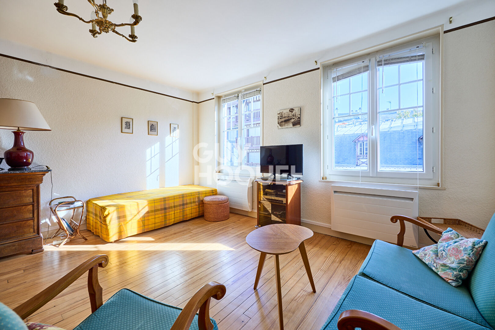 DEAUVILLE - TRIANGLE D'OR - APPARTEMENT DEUX PIÈCES A VENDRE !