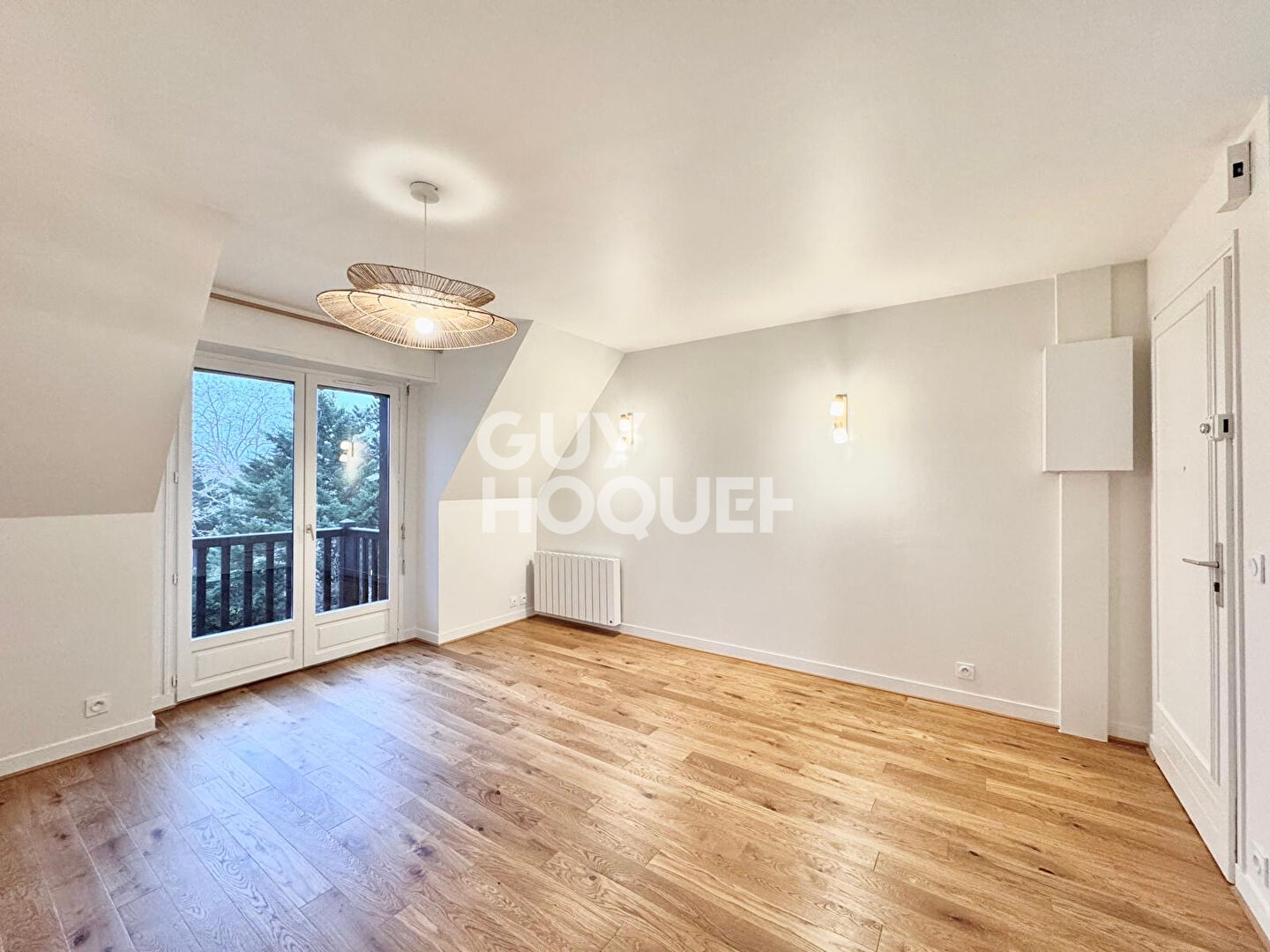 A TOURGEVILLE - 3 PIECES - ENTIEREMENT RENOVE