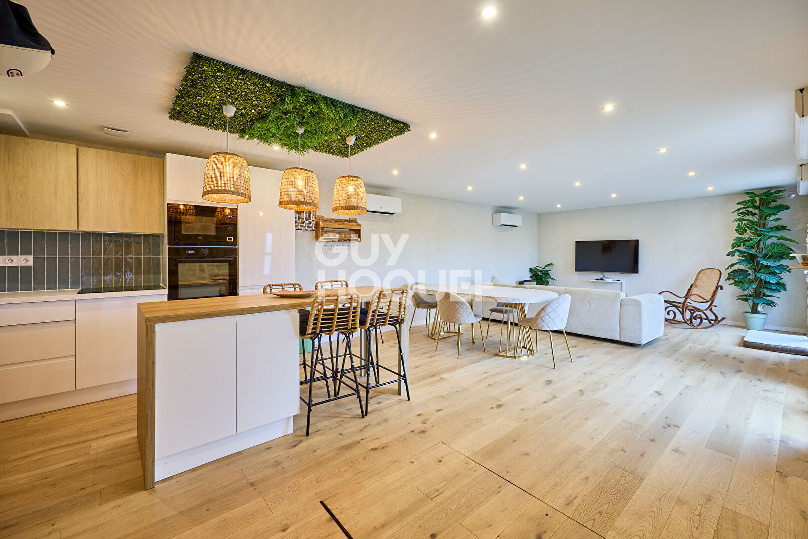 MAISON RENOVEE AVEC TERRASSE ET VUE MER PROCHE GARE