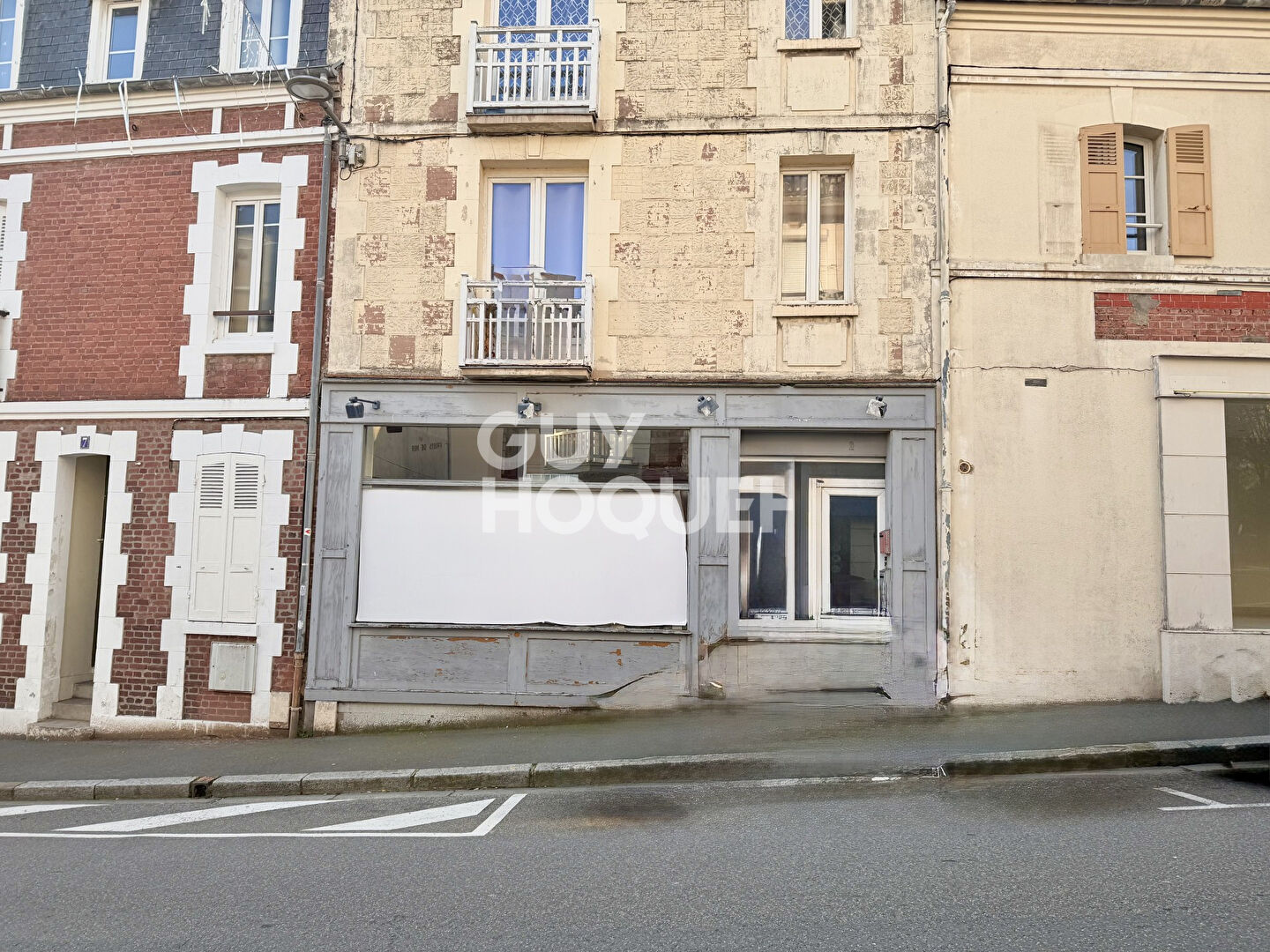 A VENDRE - MURS COMMERCIAUX LIBRES - TROUVILLE-SUR-MER