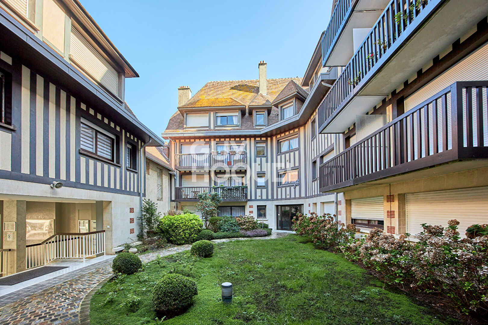 DEAUVILLE - APPARTEMENT 3 PIECES - EMPLACEMENT D'EXCEPTION