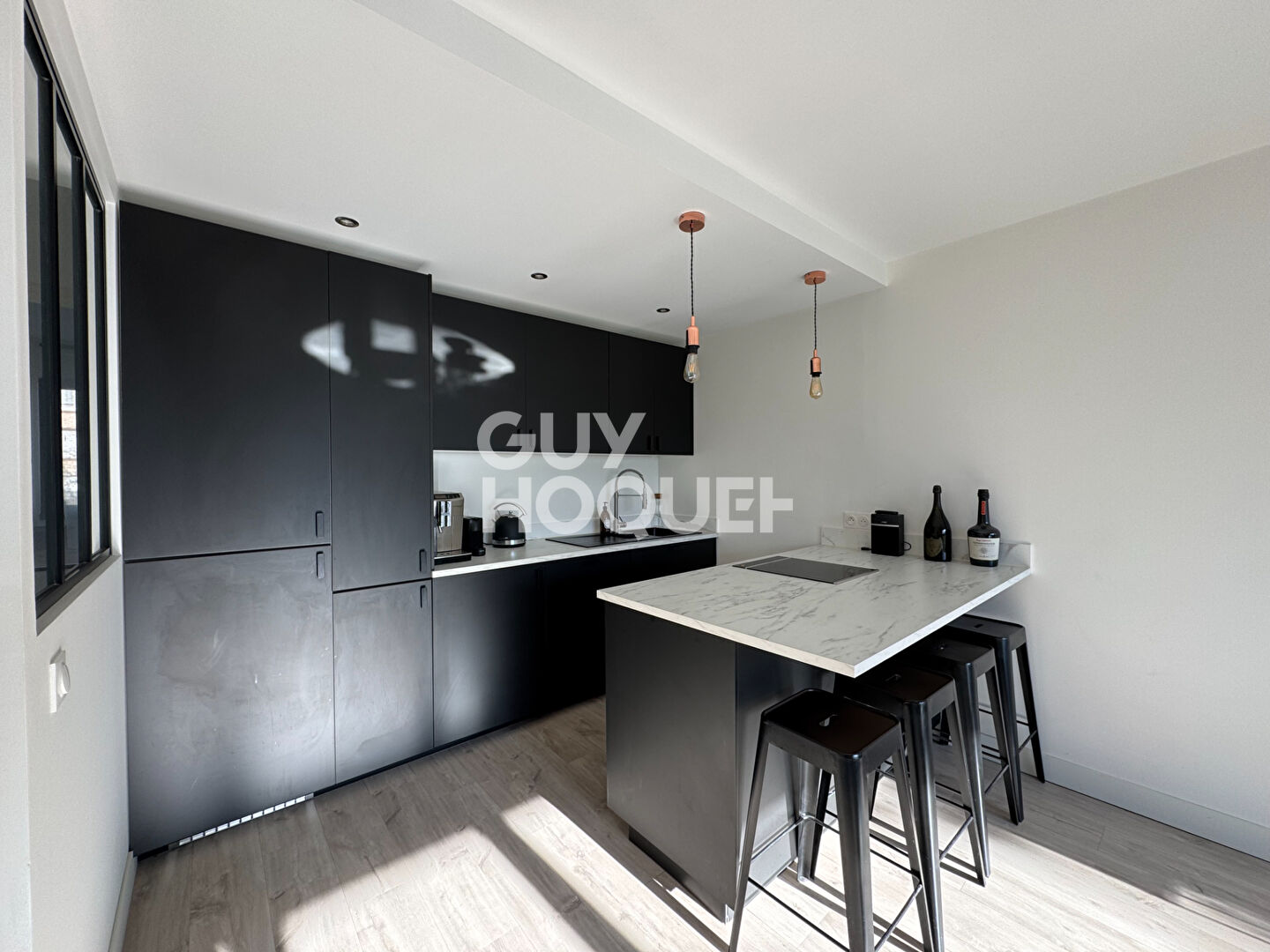 DEAUVLLE, APPARTEMENT 3 PIÈCES A VENDRE AVEC BALCON, PK ET CAVE !