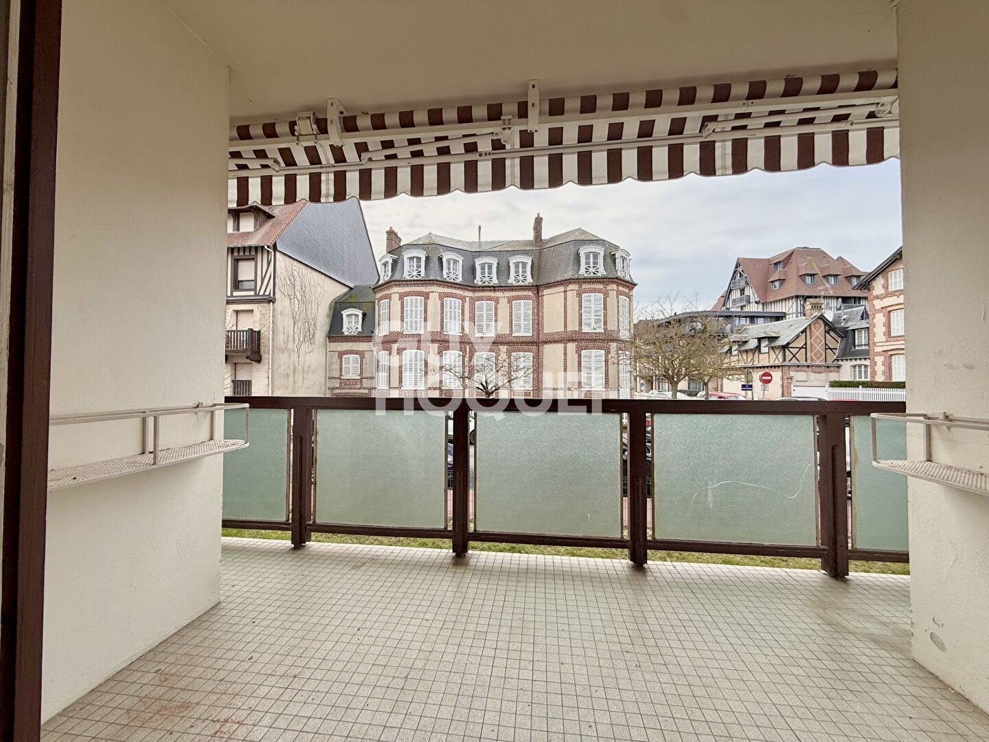 DEAUVILLE CENTRE - 3 PIÉCES AVEC TERRASSE